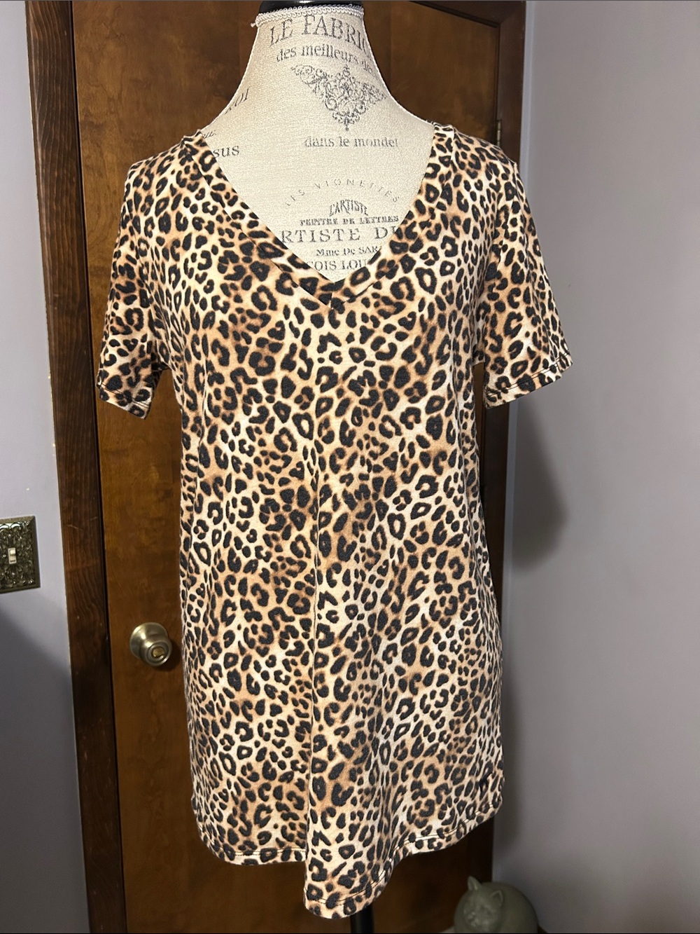 VS PINK Leopard V-Neck T-Shirt